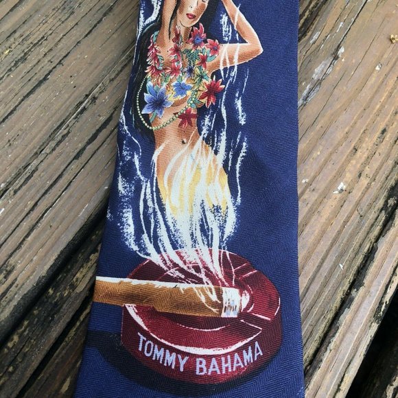 Tommy Bahama Hula Girl Cigar Tie Mens 100% Silk Novelty Necktie Hawaii Blue Red - Picture 2 of 10